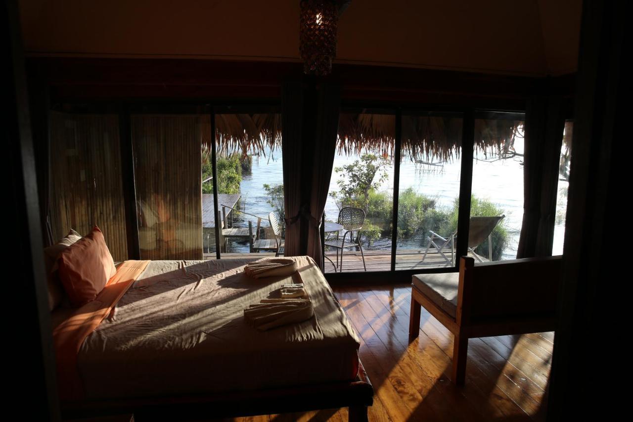 Wetlandcamp บ้านชายเล Phatthalung Buitenkant foto